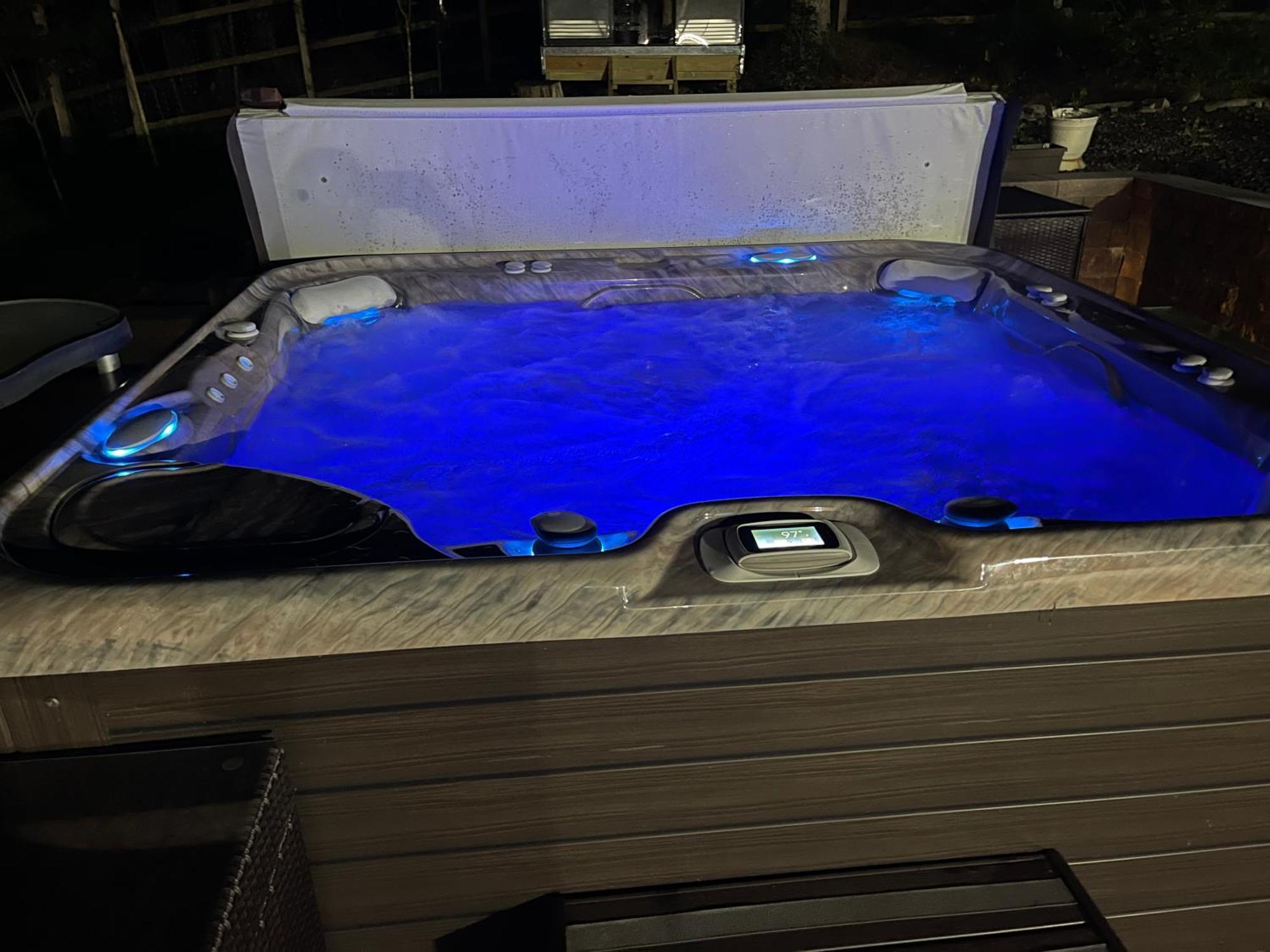 Luxury Pocono Retreat With Hot Tub, Sauna, Fire Pit, And Patio * East Stroudsburg