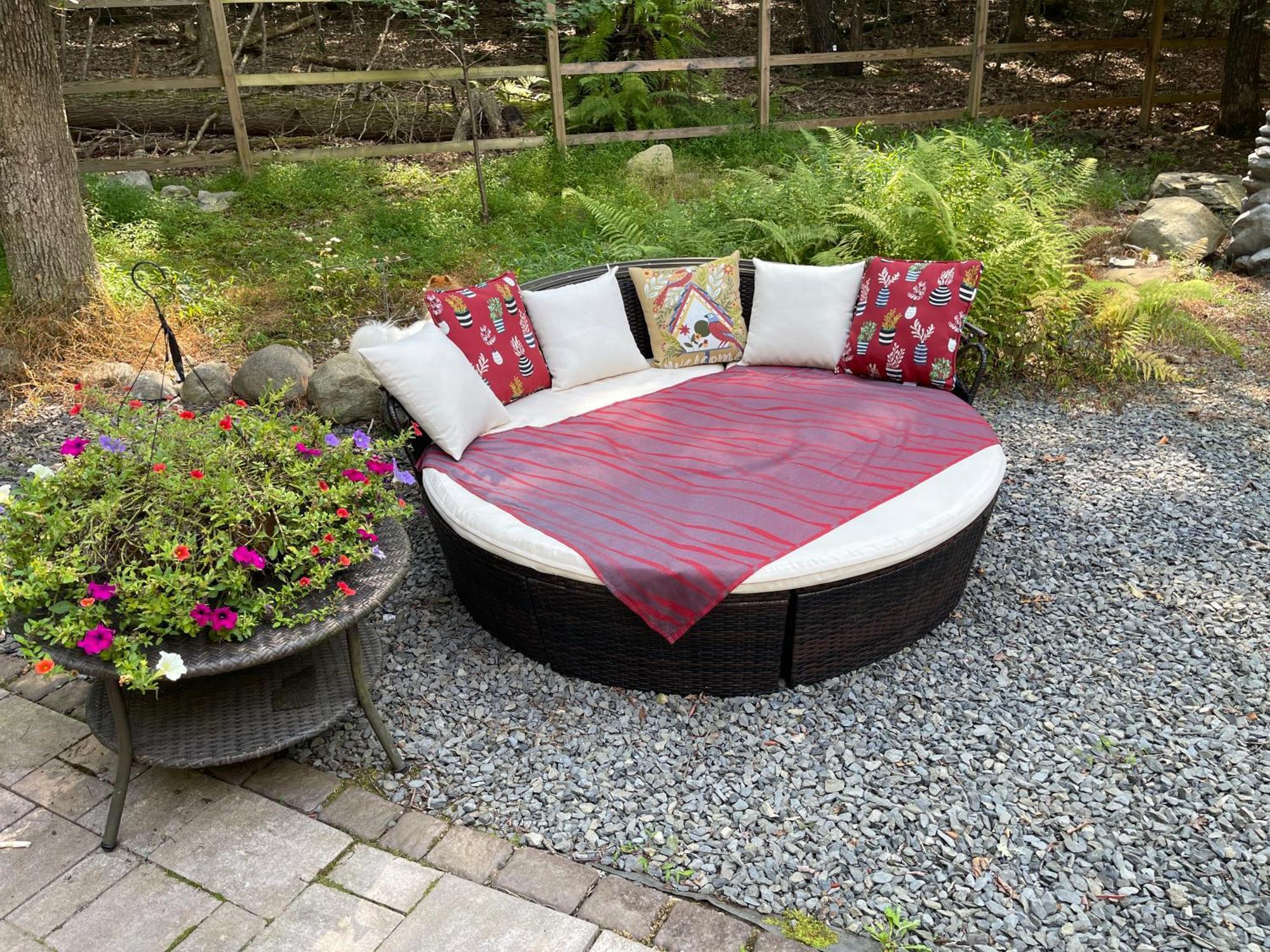 Luxury Pocono Retreat With Hot Tub, Sauna, Fire Pit, And Patio *