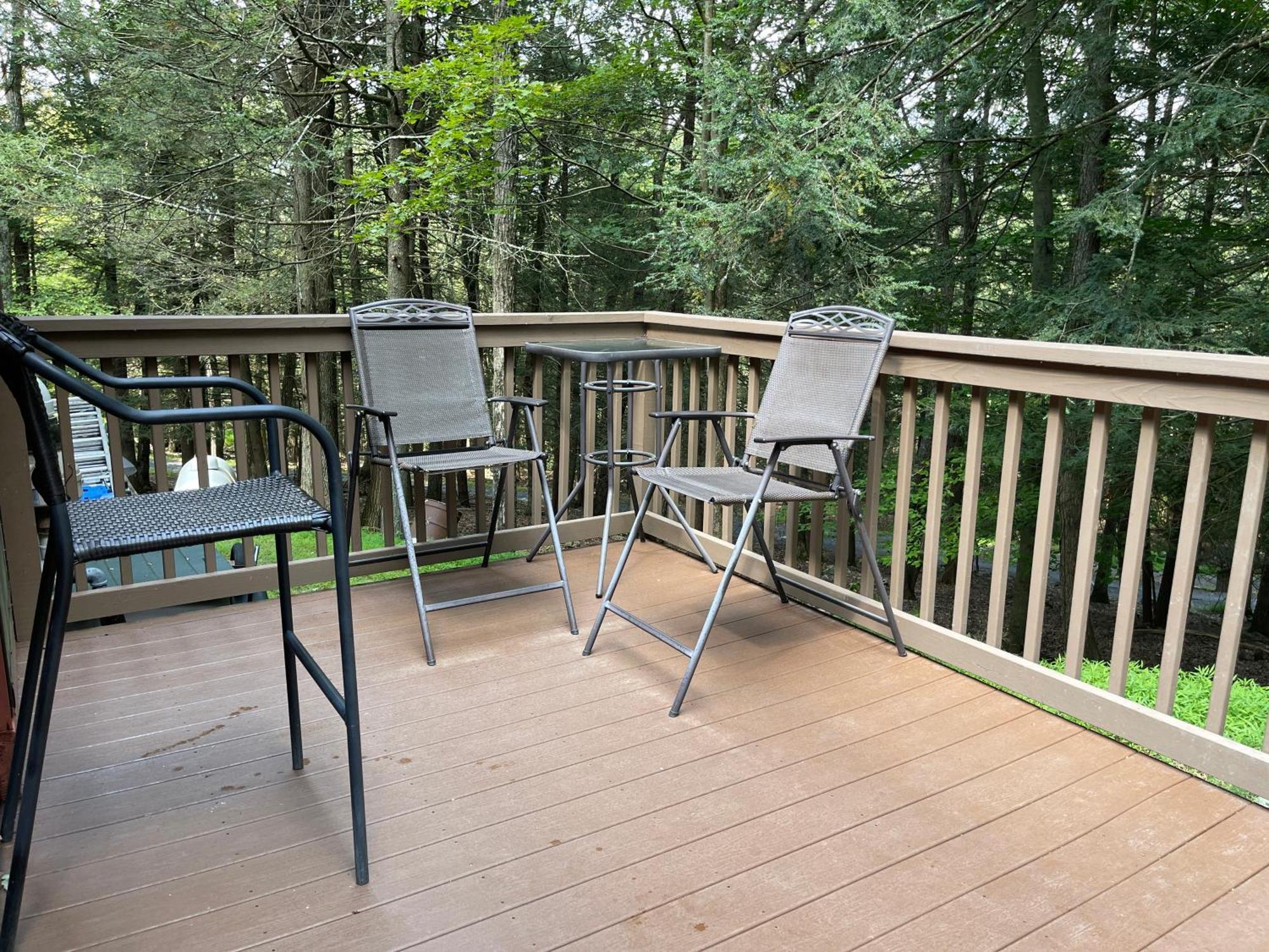 Holiday home Luxury Pocono Retreat With Hot Tub, Sauna, Fire Pit, And Patio