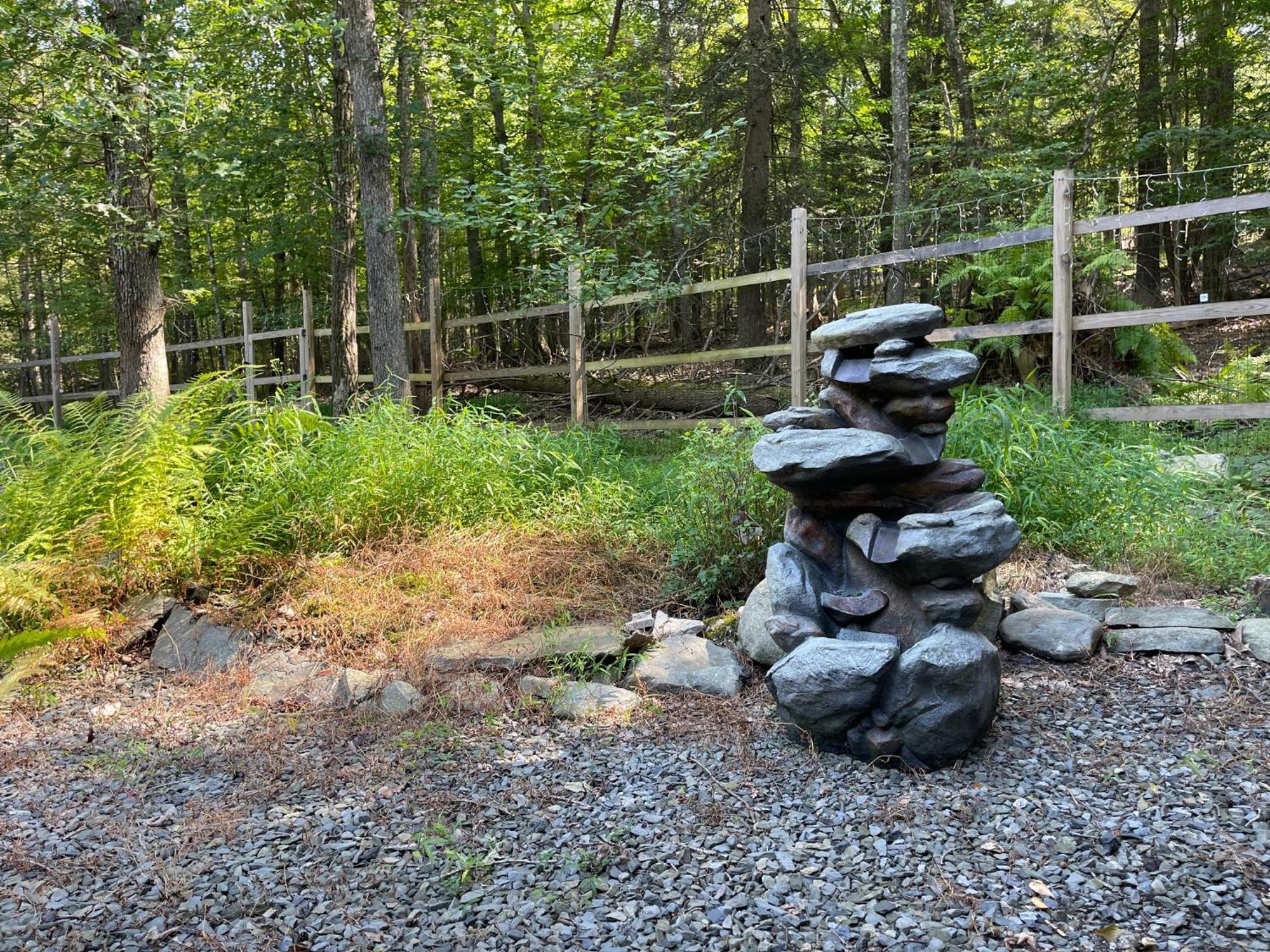 Luxury Pocono Retreat With Hot Tub, Sauna, Fire Pit, And Patio Holiday home